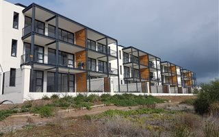 3 Bedroom Apartment in Paardevlei