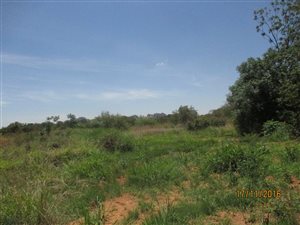 1 ha Land available in Kameeldrift East
