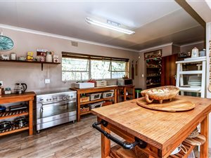 4 Bed House in Kloofendal
