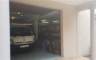 162 m² Industrial space in Glen Anil