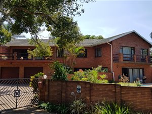 4 Bed House in Blythedale Beach