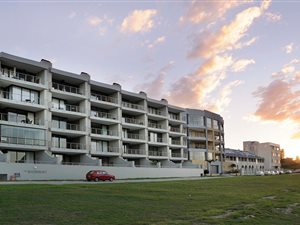2 Bed Apartment in Humewood