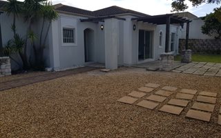 3 Bedroom House in Century City