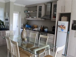 2 Bed Apartment in Stellenbosch Agricultural