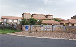 3 Bedroom Duplex in Hazeldean (Silverlakes Surroundings)
