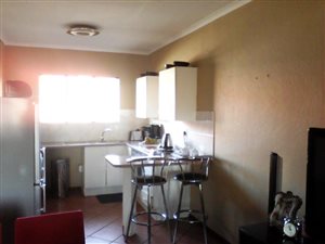 2 Bed Apartment in Highveld
