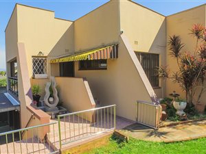 4 Bed House in Bombay Heights
