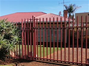 3 Bed House in Minnebron