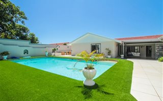 4 Bedroom House in Durban North