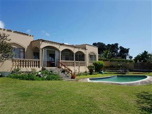 4 Bedroom House in Port Shepstone