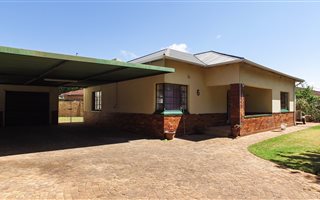 3 Bedroom House in Dalview