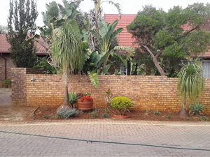 2 Bed House in Weavind Park