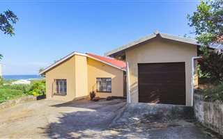 3 Bedroom House in Sea Park