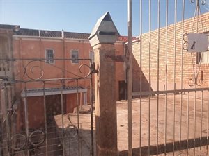 3 Bed House in Whetstone