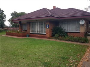 3 Bed House in Three Rivers