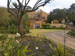 4 Bed House in Quellerina