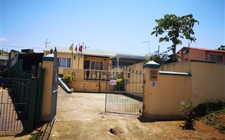 3 Bedroom Simplex in Caneside