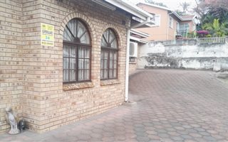 1 Bedroom House in Umhlatuzana