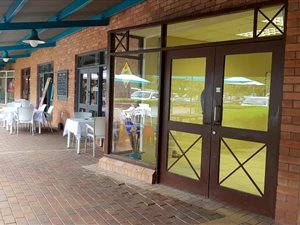 50 m² Commercial space in Hilton