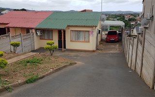 2 Bedroom Simplex in Caneside