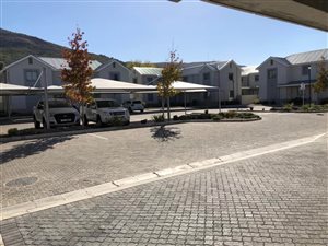 2 Bed Apartment in Paarl