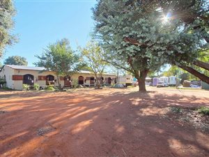 4.3 ha Smallholding in Fairleads