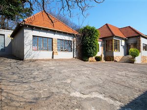 1100 m² Commercial space in Northcliff