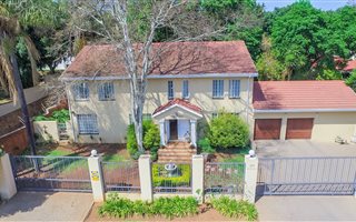 4 Bedroom House in Waterkloof