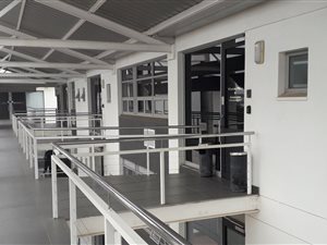 154 m² Commercial space in Somerset Park