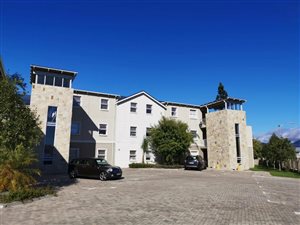2 Bed Apartment in Claremont