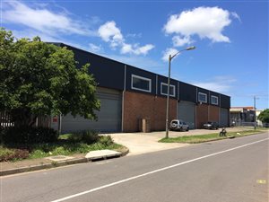 7074 m² Industrial space in Springfield Park