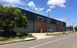 7074 m² Industrial space in Springfield Park