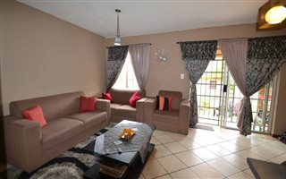 2 Bedroom Apartment in Moreleta Park
