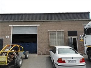 150 m² Commercial space in Athlone