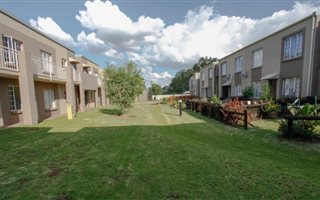2 Bedroom Apartment in Pomona AH