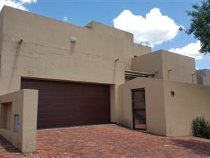 4 Bed Townhouse in Heidelberg Central