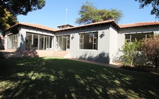 4 Bedroom House in Dainfern Ridge
