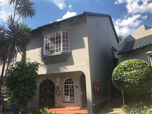 220 m² Office Space in Glen Marais