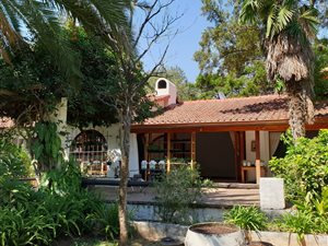 11 Bed House in Chartwell