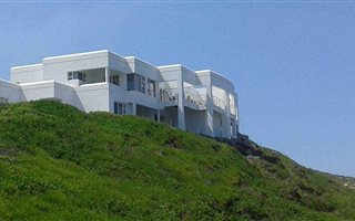 6 Bedroom House in Seaview