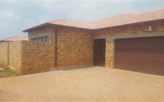 3 Bedroom Cluster in Jansen Park