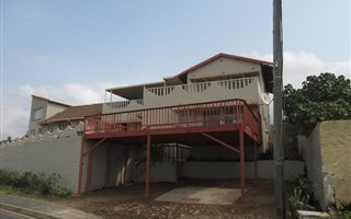7 Bedroom House in Park Rynie
