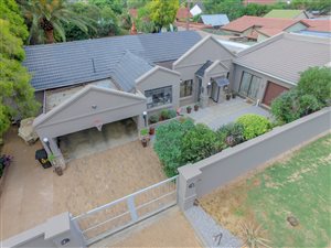 4 Bed House in Brackendowns