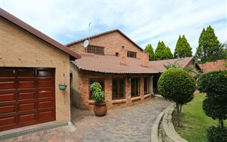 4 Bedroom House in Boskruin