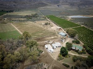 137.2 ha Farm in Barrydale