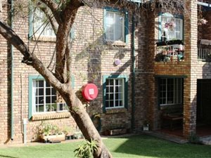 2 Bed Apartment in Rietvalleirand