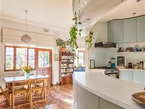 1.5 Bed Apartment in Oranjezicht