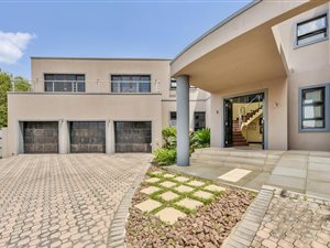 6 Bed House in Dainfern Valley