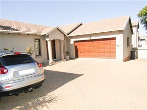 3 Bed House in Amberfield Valley