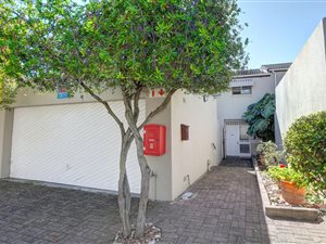 4 Bed Townhouse in Stellenberg